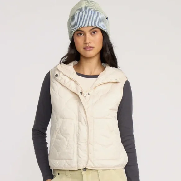 Billabong Ciff Quilted Vest - NWT - Picture 1 of 9